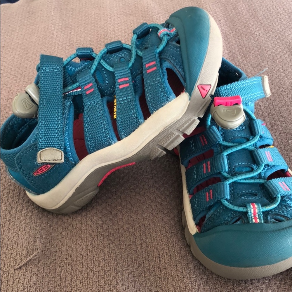 Teal and pink Keen sandals!